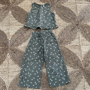 Rylee & Cru Green Daisy Two-Piece Set